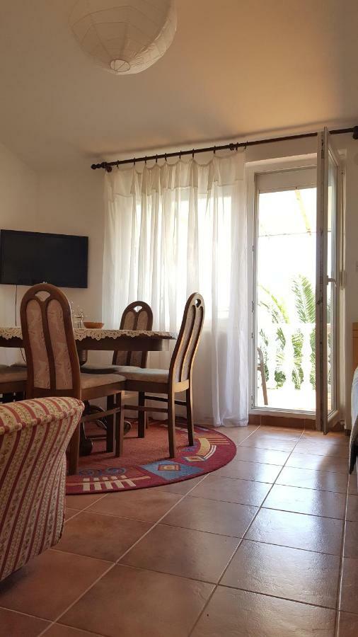 Apartment Viktor سالي المظهر الخارجي الصورة